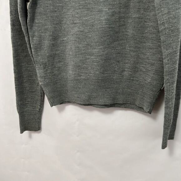 MADISON YOUNG  SWEATER SIZE M - Picture 3 of 8